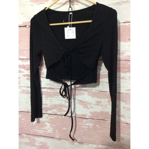 NWT SOFIA’s CHOICE Black Crop Top Tie Accent Front Long Sleeve Size XS - Picture 1 of 13